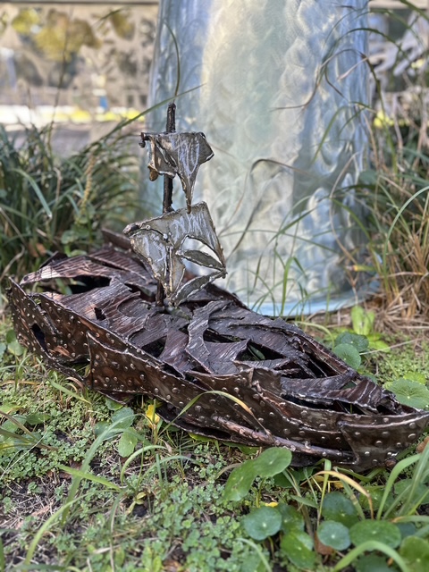 Shipwreck sculpture by Laura Ledbetter