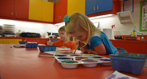 Children painting in Acrylic at MMofA