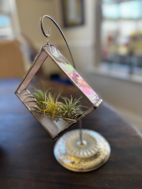 Stained glass air planter